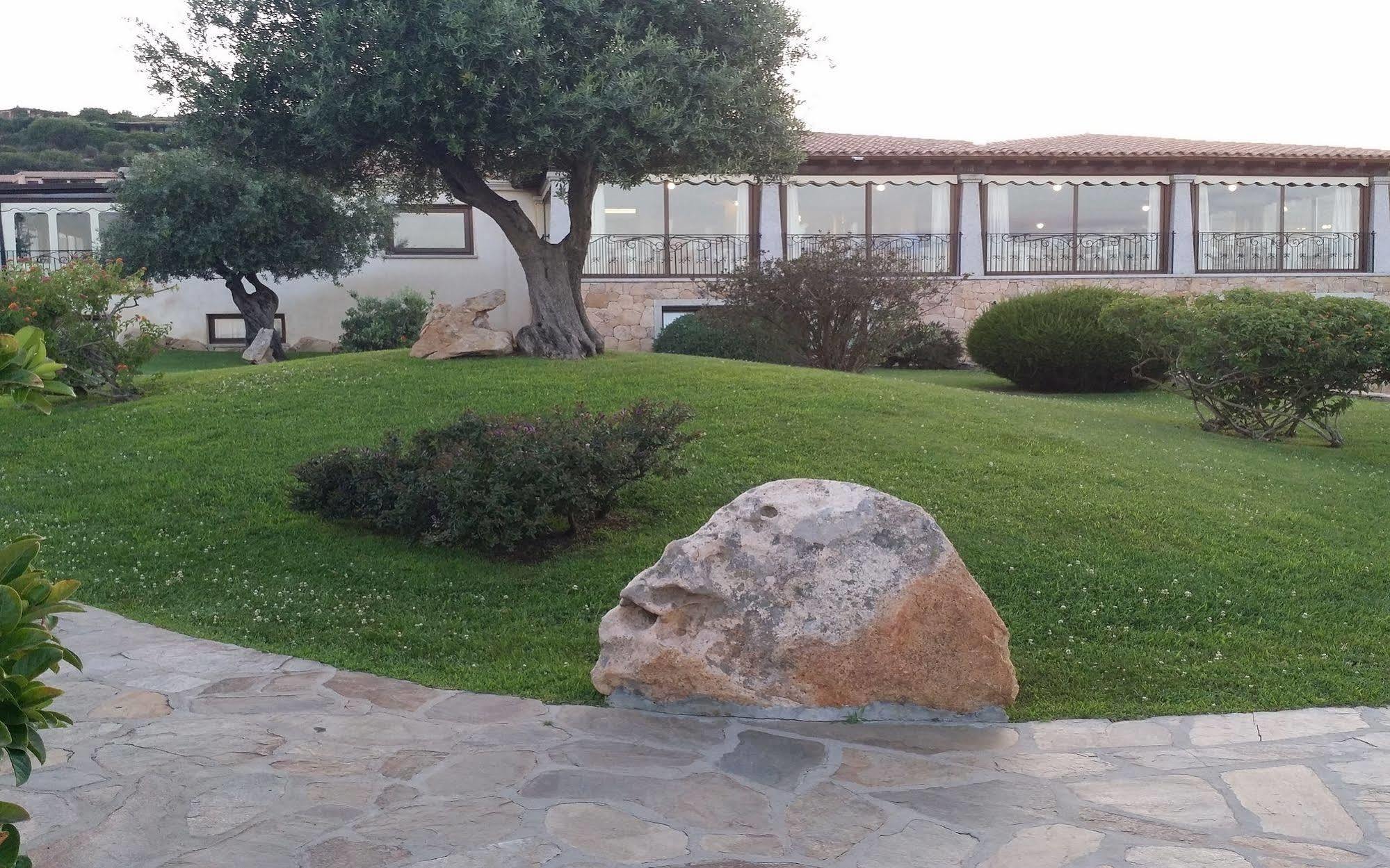 Hotel Costa Caddu San Teodoro  Esterno foto