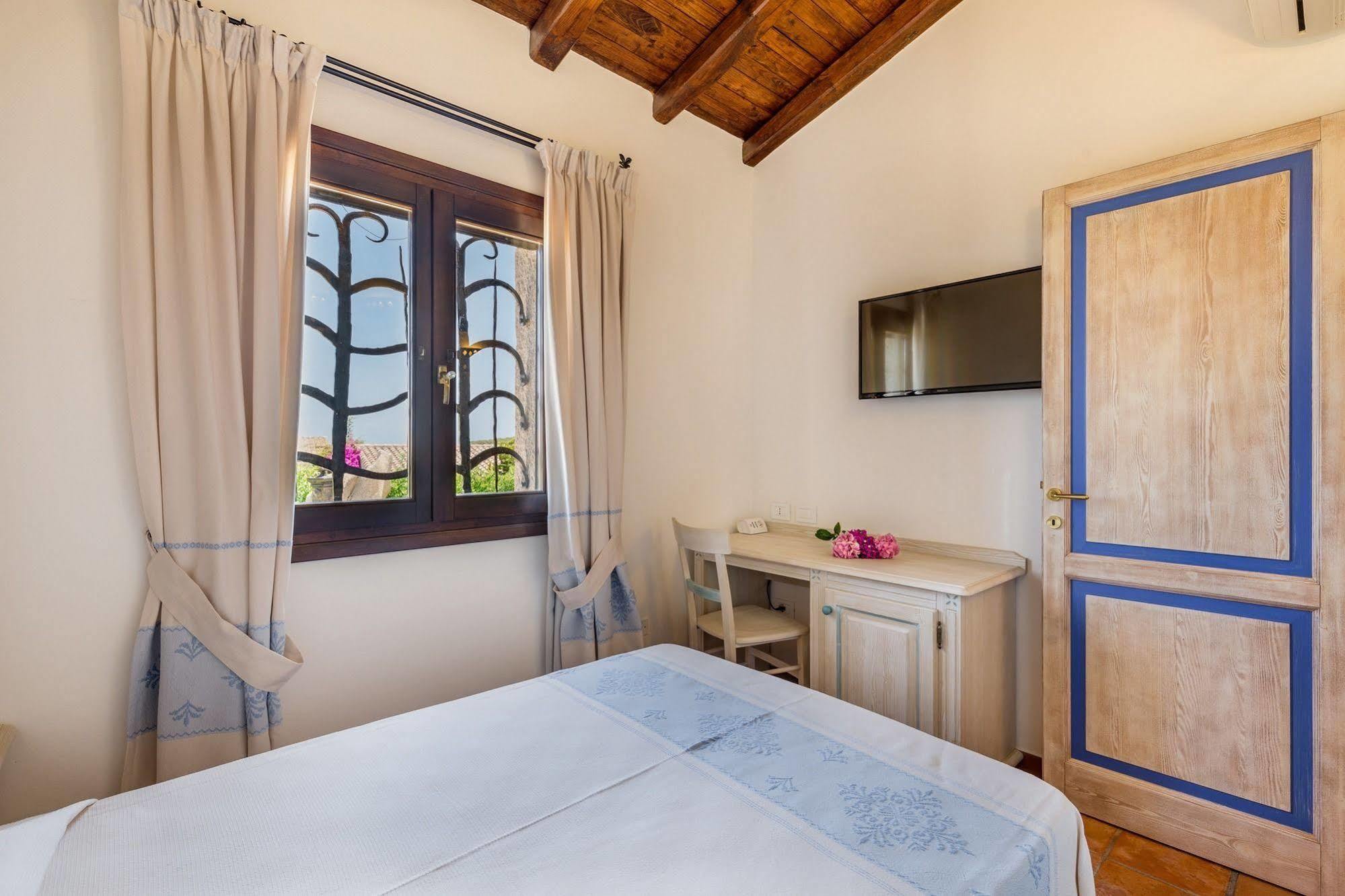 Hotel Costa Caddu San Teodoro  Esterno foto